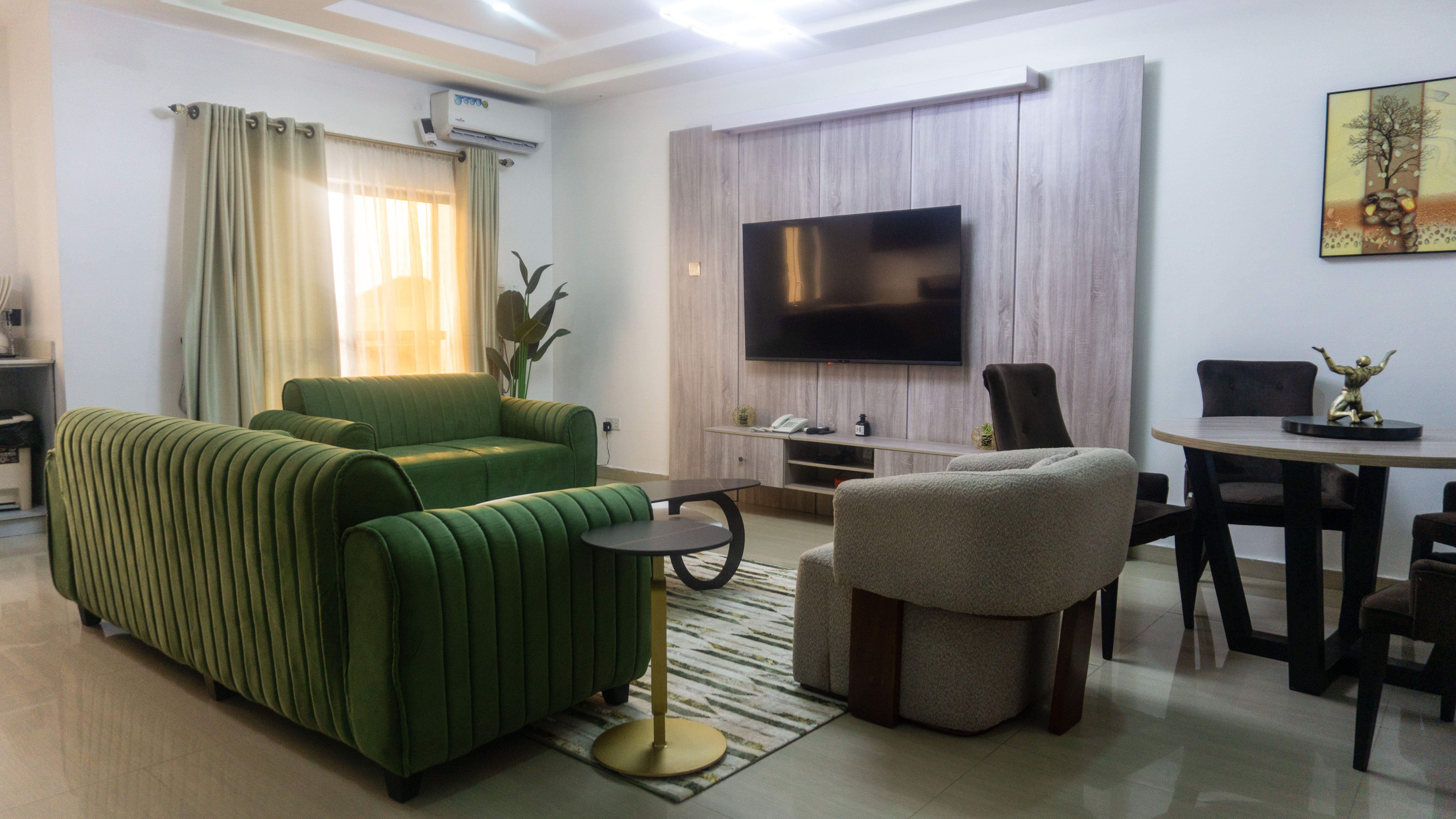 Peridot by Gemmes Apartment