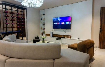 Monada Apartment